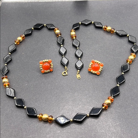 Collier Et Boucles D'oreilles Vintage 1928 - Perles Orange, Noir Et Or - Occasion - Style Rétro